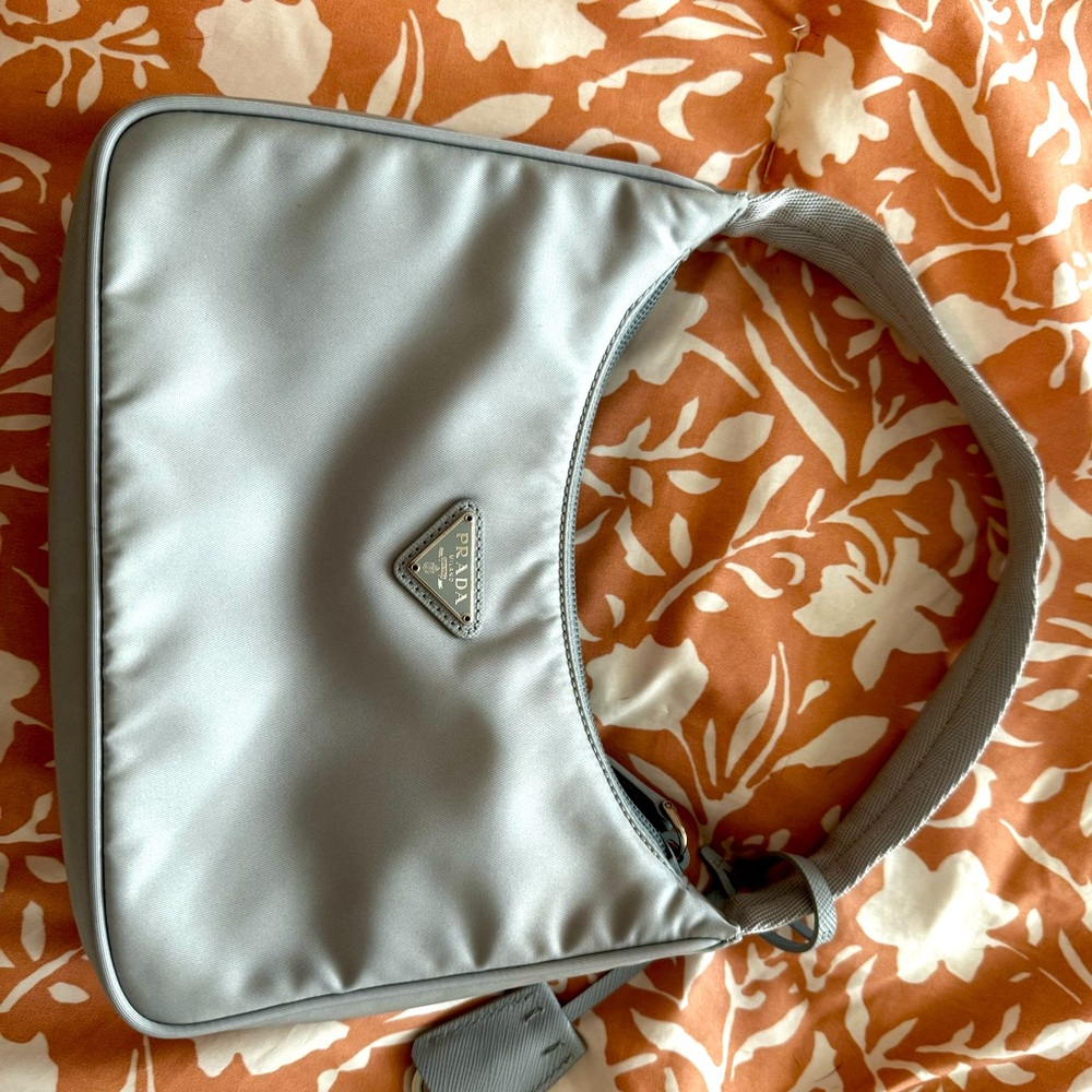 Prada 2000 Re Edition - Picture 2 of 3